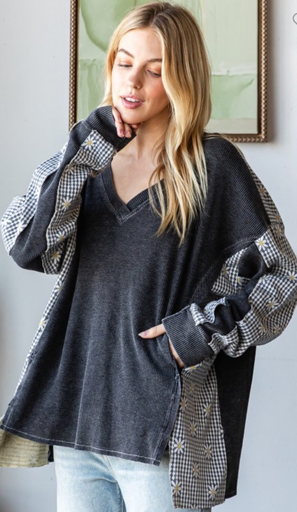 Charcoal loose fit thermal top with daisy print inserts (available up to 1X/2X)