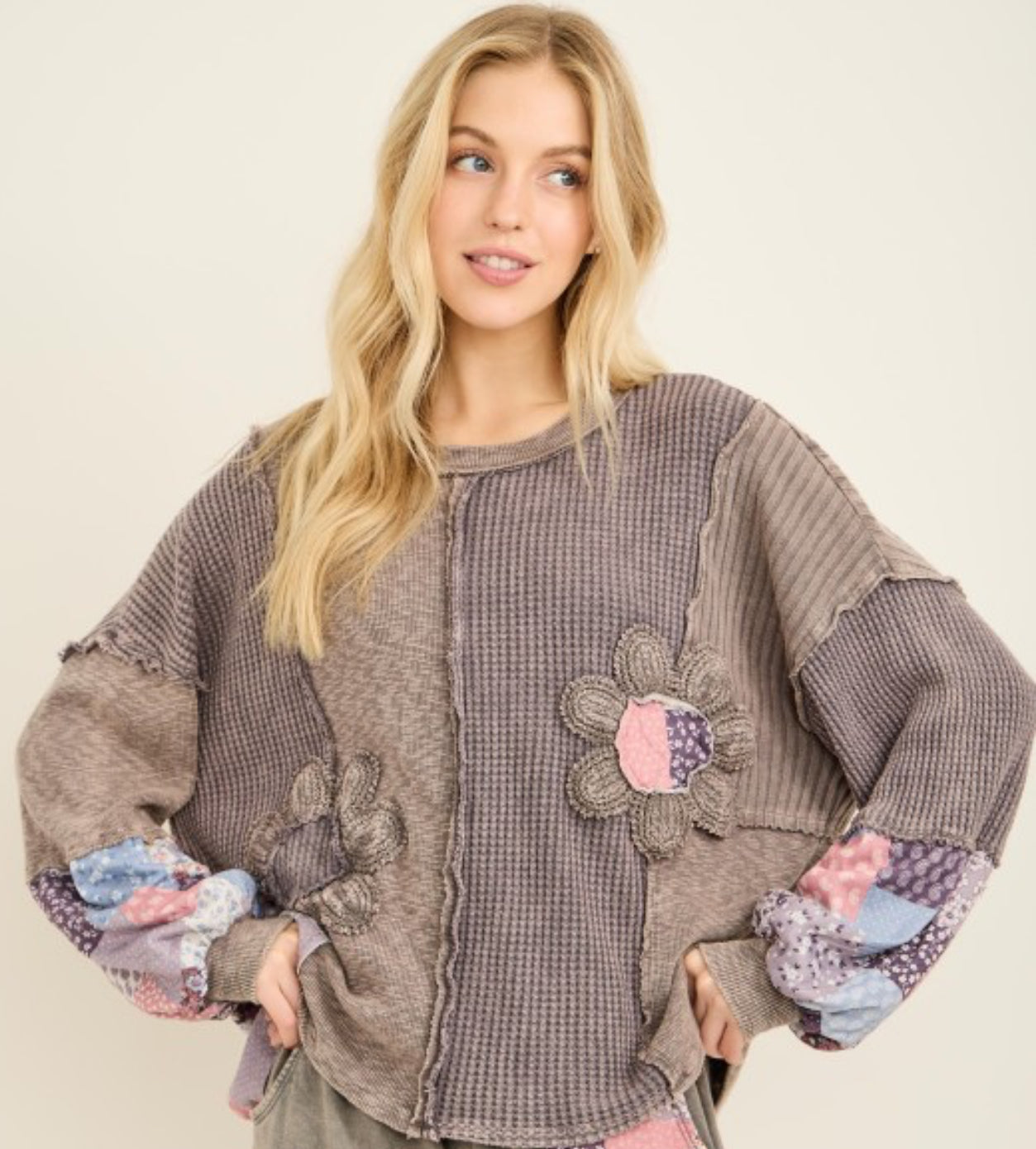 Blue thermal top with daisies and patchwork print