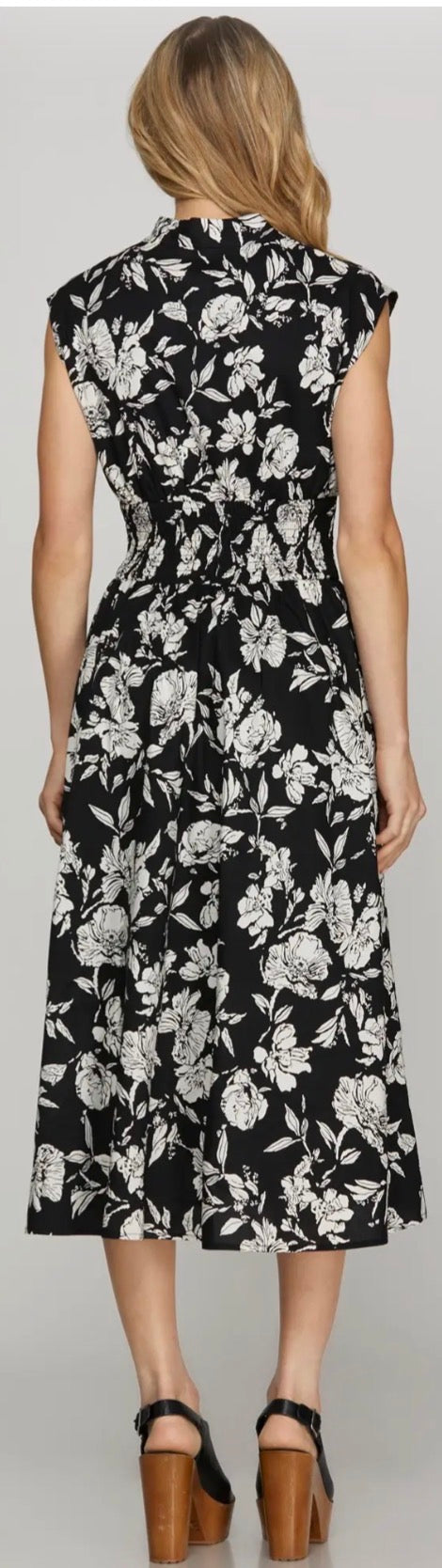 Black/white floral zip front dress