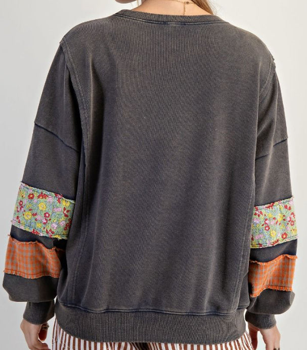 Grey sweatshirt with patchwork heart and sleeves, ALSO AVAILABLE IN PLUS SIZES!