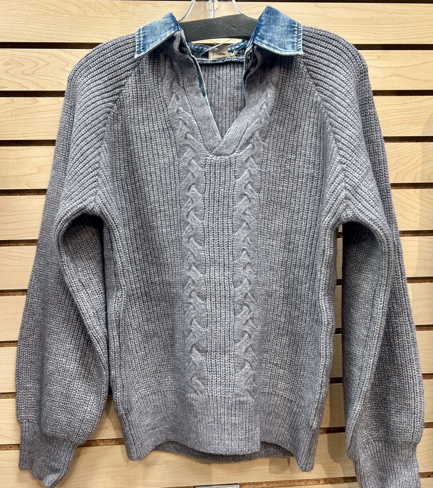 Grey cable knit sweater with denim collar