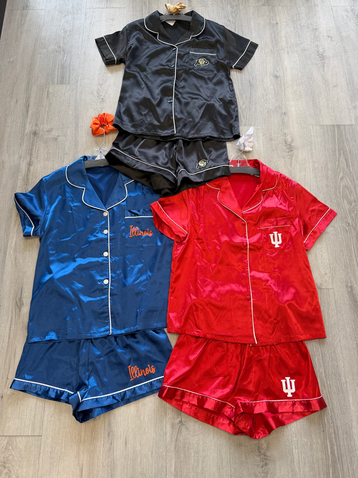Custom order & in stock satin pajama set (ALL schools are available to order, 2 design options, see pics) GREAT GRAD GIFT!