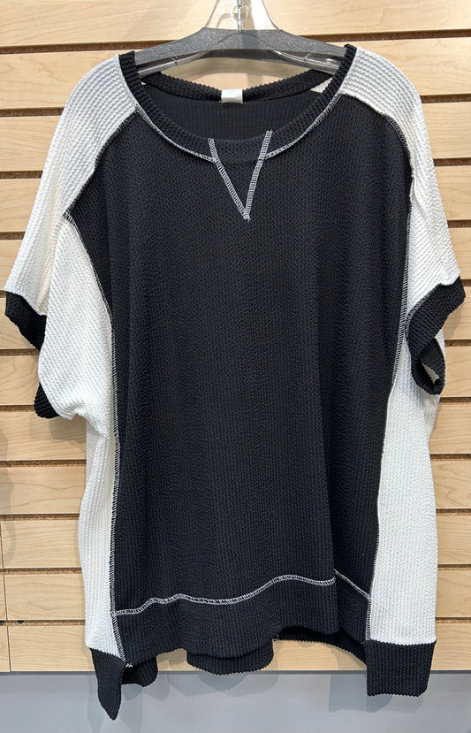 Black/white ribbed colorblock loose fit top, available up to XXL, BEST SELLER (3rd restock)