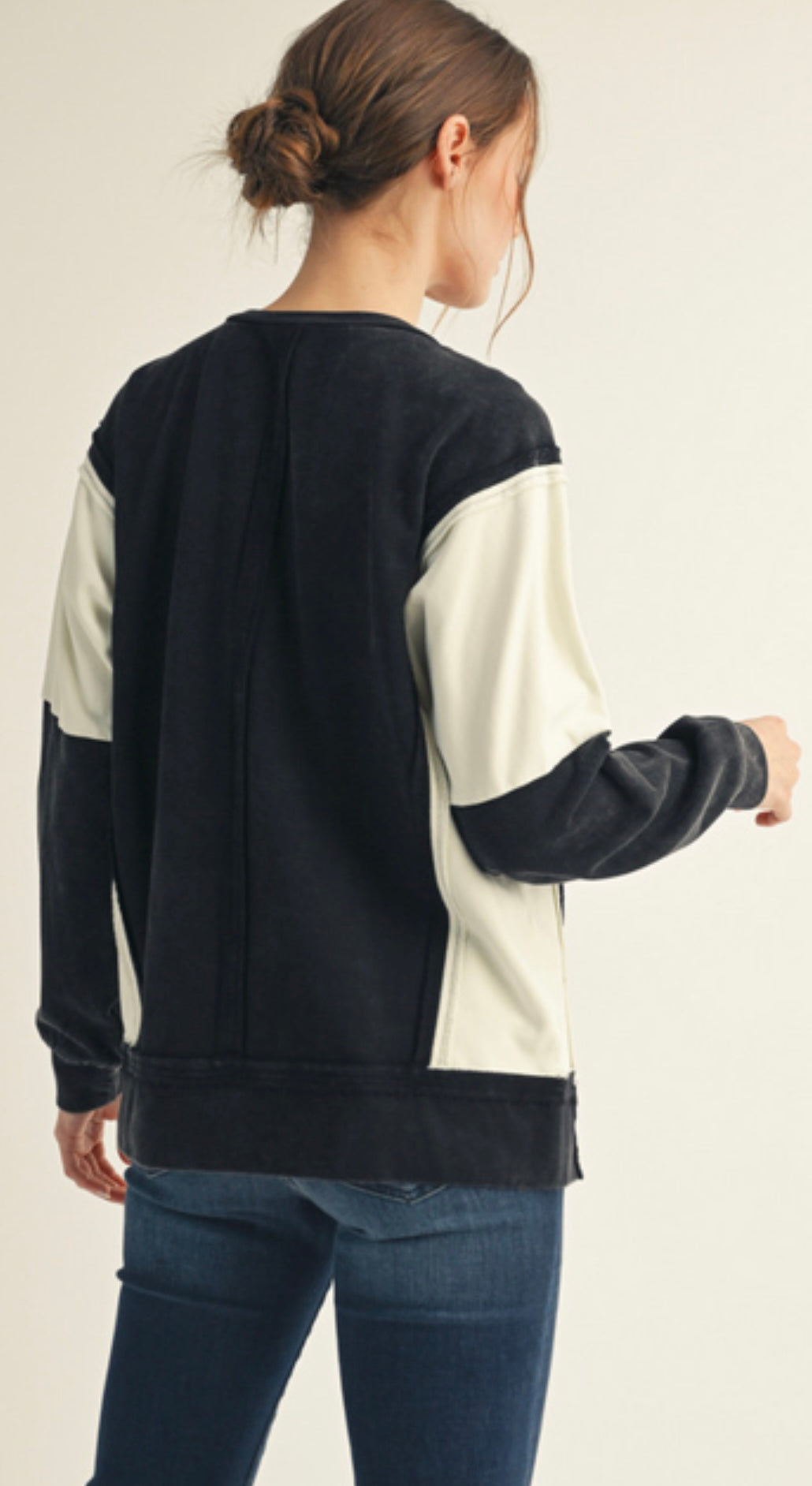 Black/white colorblock sweatshirt