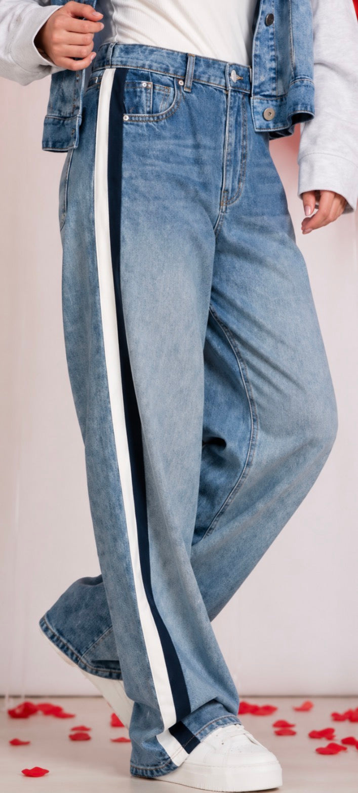 PREORDER NOW, Arriving 10/29…Elan’s NEWEST version of their super soft sweatpant jeans with navy and white side stripes