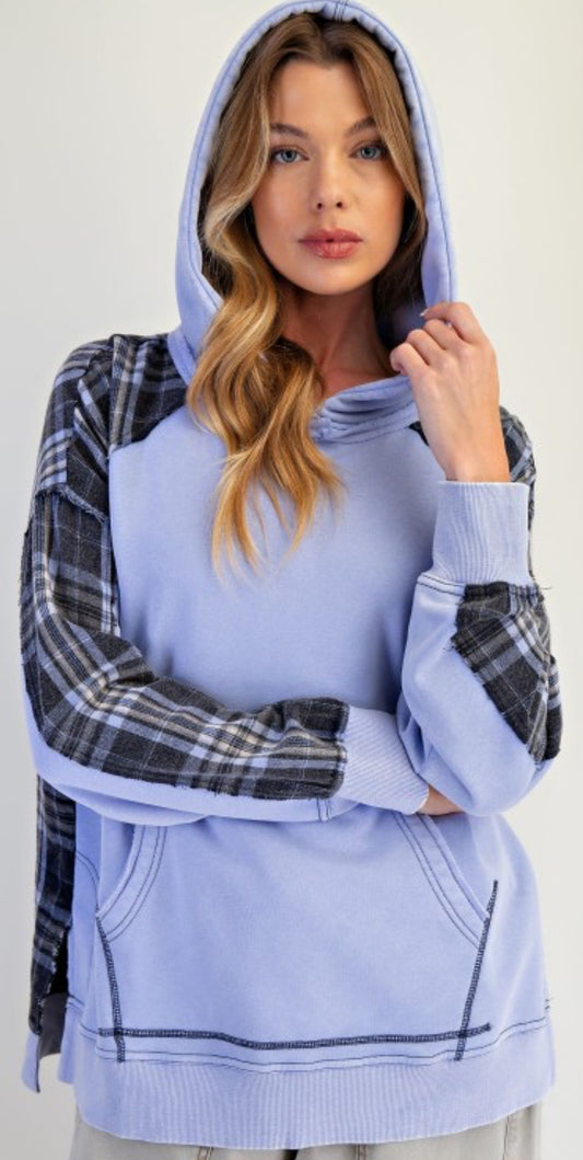 Blue oversized sweatshirt with plaid inserts