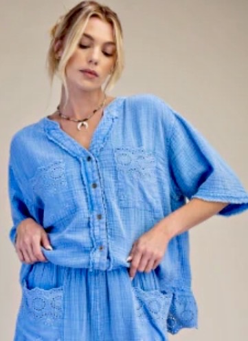 Blue gauze blouse with lace bottom and pockets (available in regular and plus sizes)