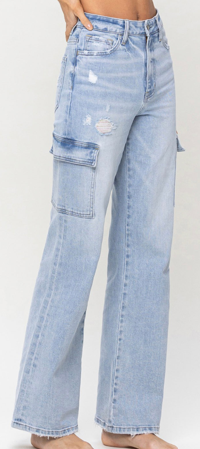 Light wash cargo jeans with stretch, HOT ITEM!