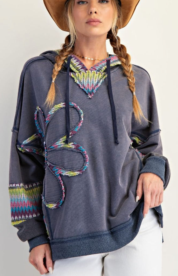 Loose fit hoodies with multicolored stitching and daisy
