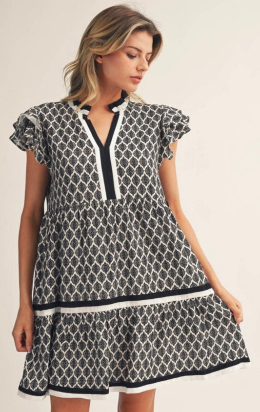 Black/white ruffle shoulders dress