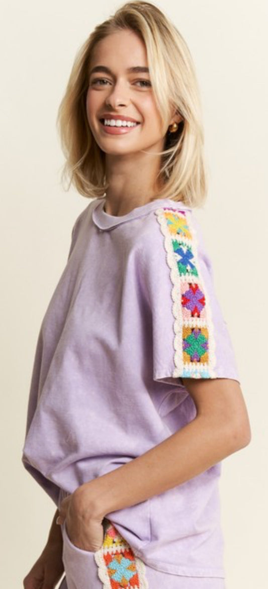 Lilac short sleeve top with multicolored crochet inserts