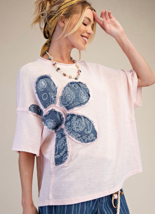 Pink loose fit tee with bandanna daisy (available up to XXL)
