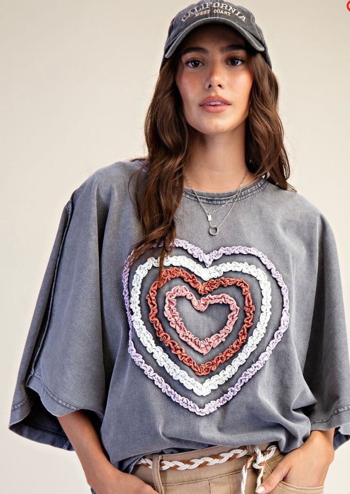 Grey elbow top with ruffle layer heart