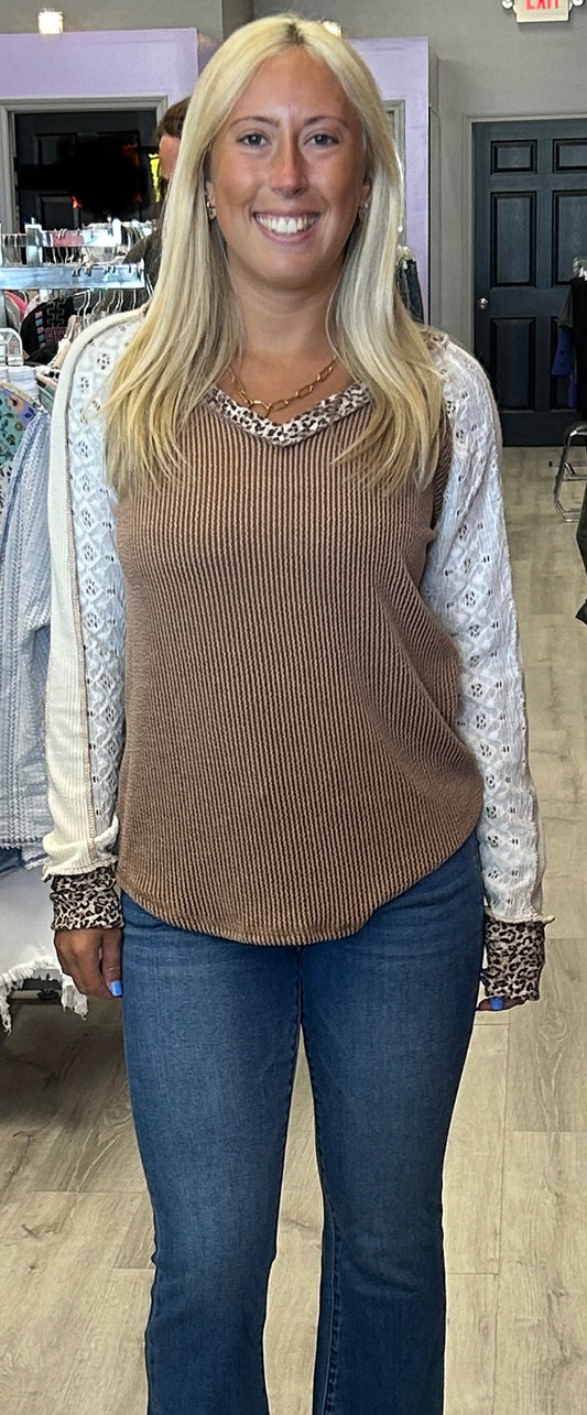Brown ribbed v neck top with leopard and crochet sleeves