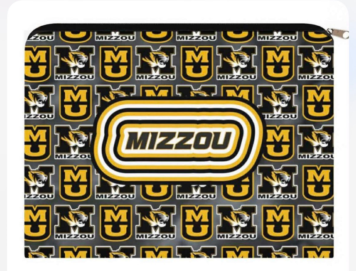 IN STOCK NOW! College zip canvas pouches, GREAT FOR GIFTS!