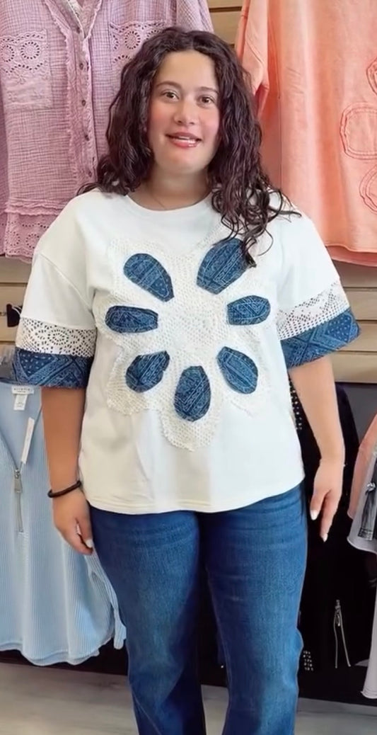 White top with patchwork daisy