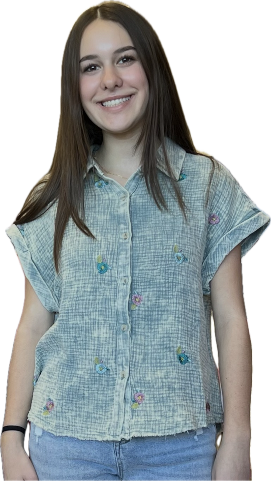 Green gauze blouse with embroidered flowers